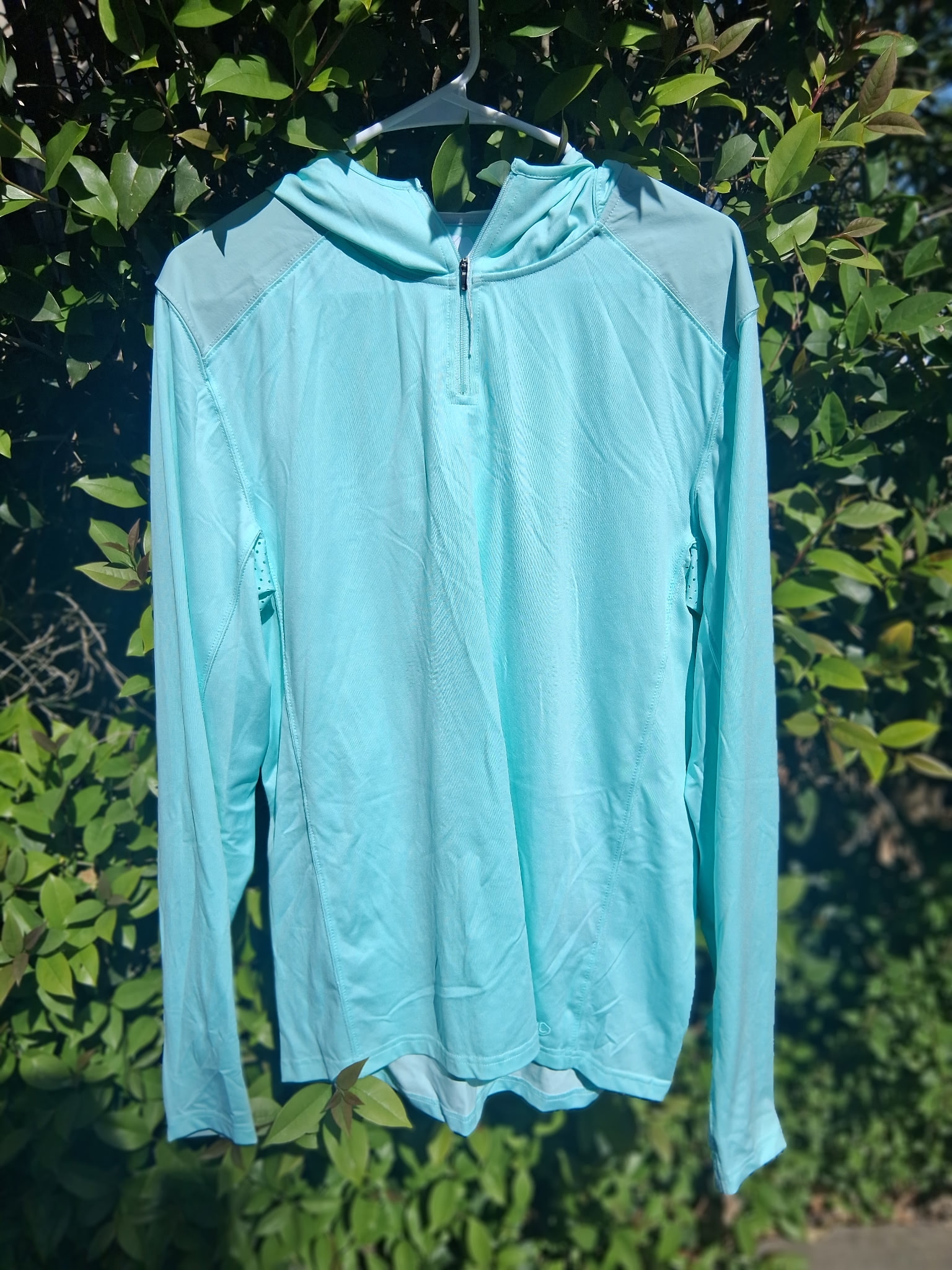 Cove Pro Hooded Performance Shirt